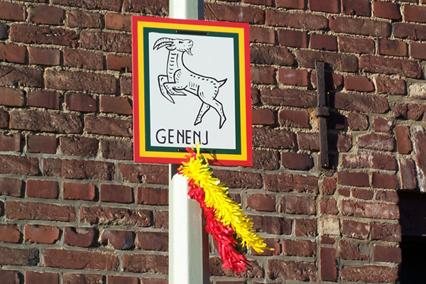 Versiering buurt Genenj