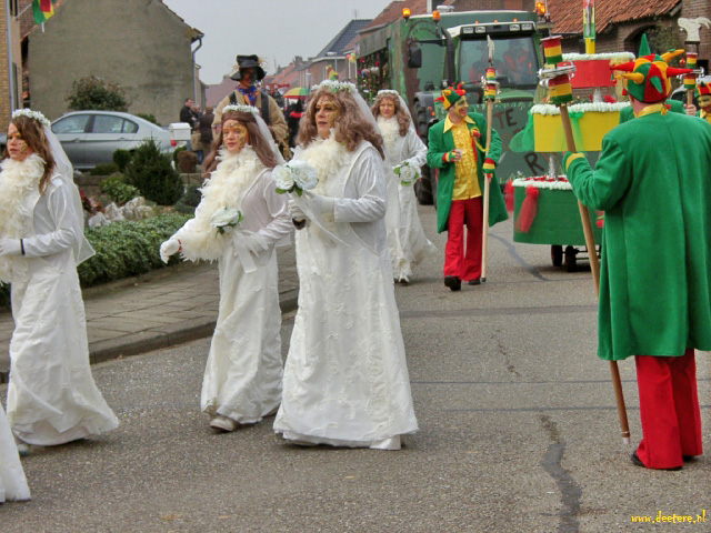 Carnavalsoptocht Dieteren foto:Har Verheggen