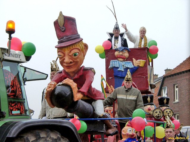 Carnavalsoptocht Dieteren foto:Har Verheggen