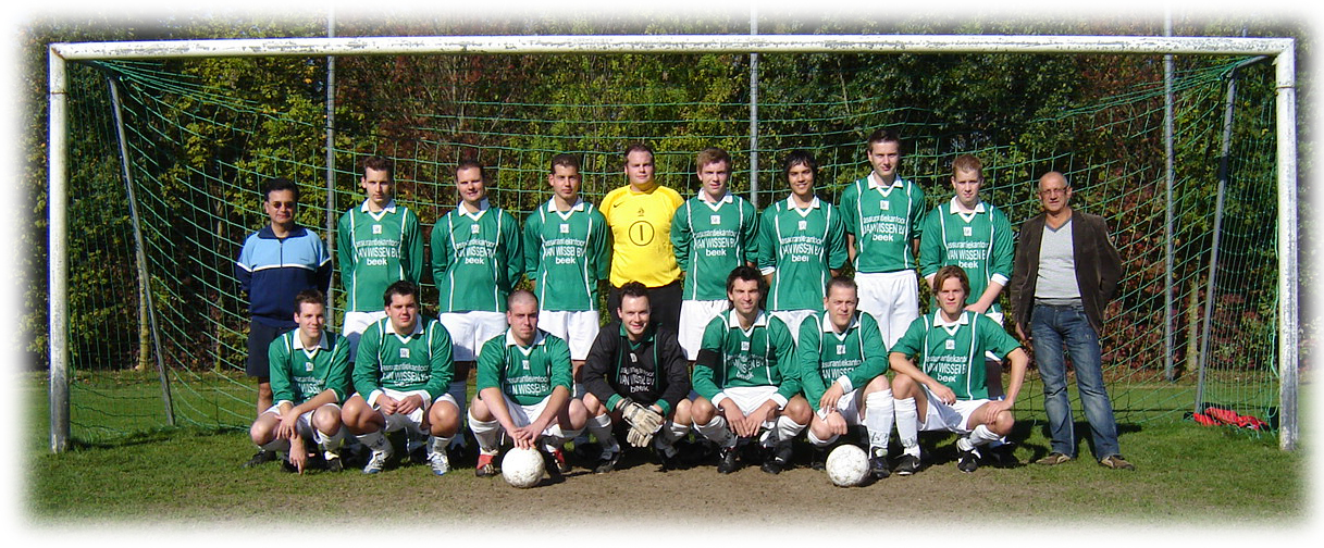 Elftal met voornamelijk Dieterse jongens